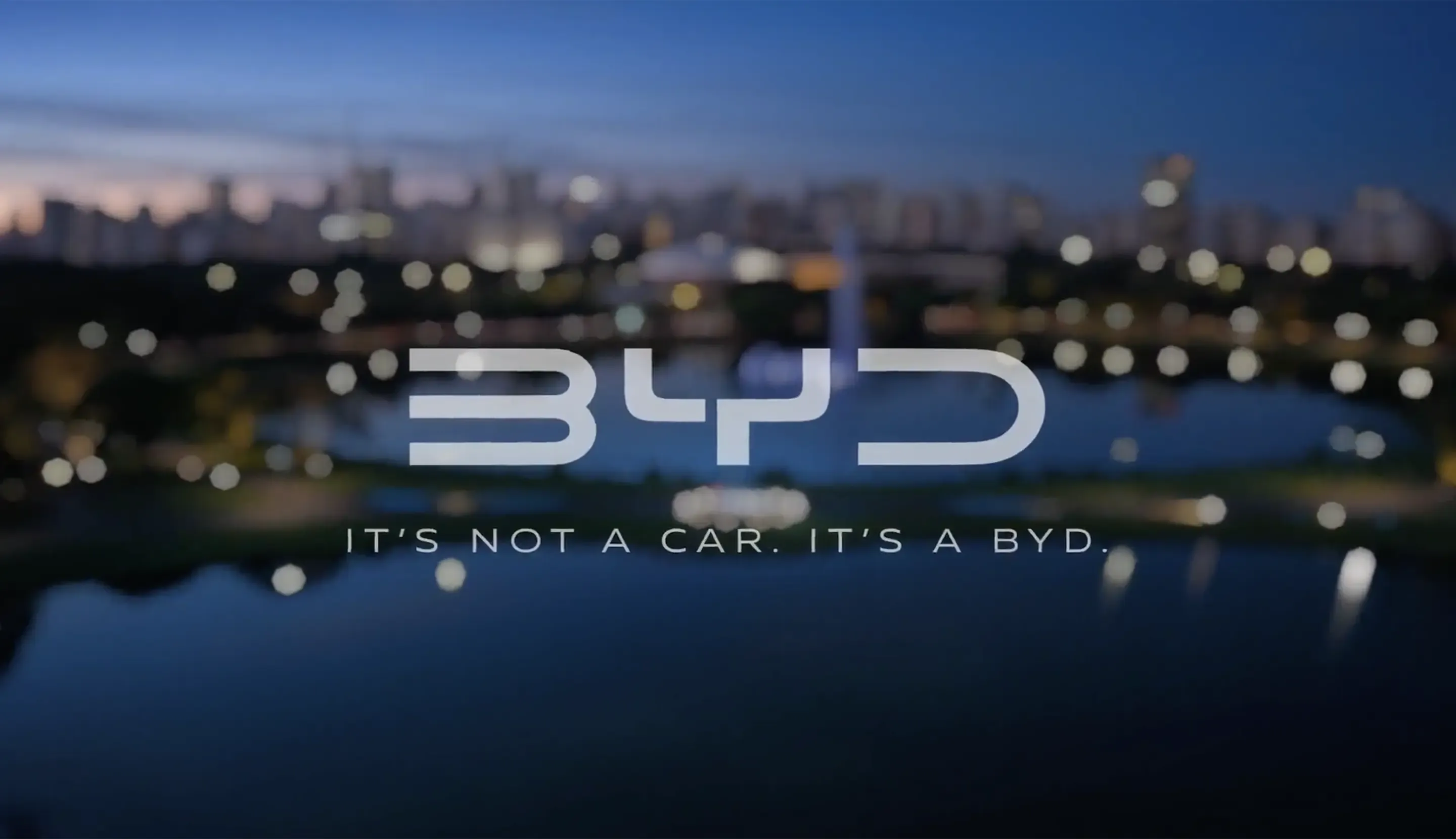 BYD ATTO 2 DM-i FLEX — foto 1