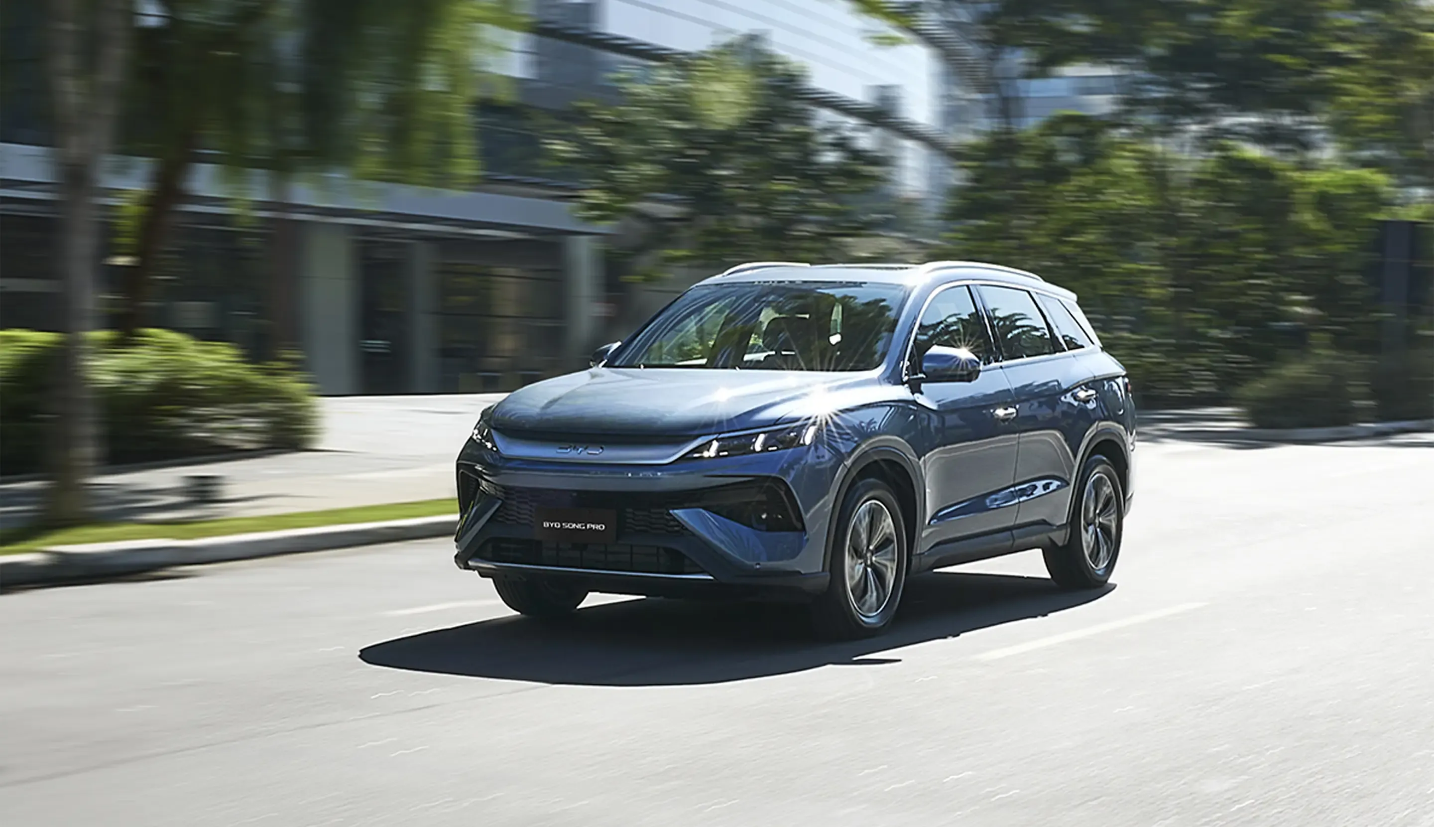 BYD SONG PRO DM-i FLEX — foto 1
